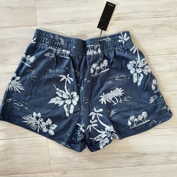 NWT Monrow "New" Hawaiian Vintage Ex Boyfriend Shorts - Picture 6 of 7